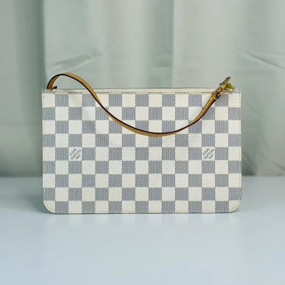 Louis Vuitton Clutch Damier Azur